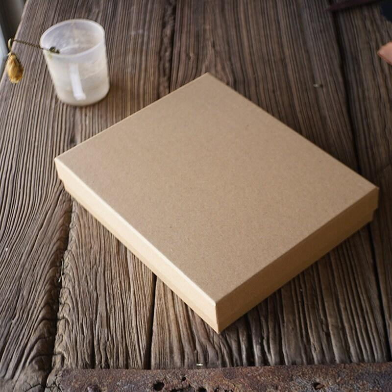 Retro Kraft Paper Gift Box Personalized