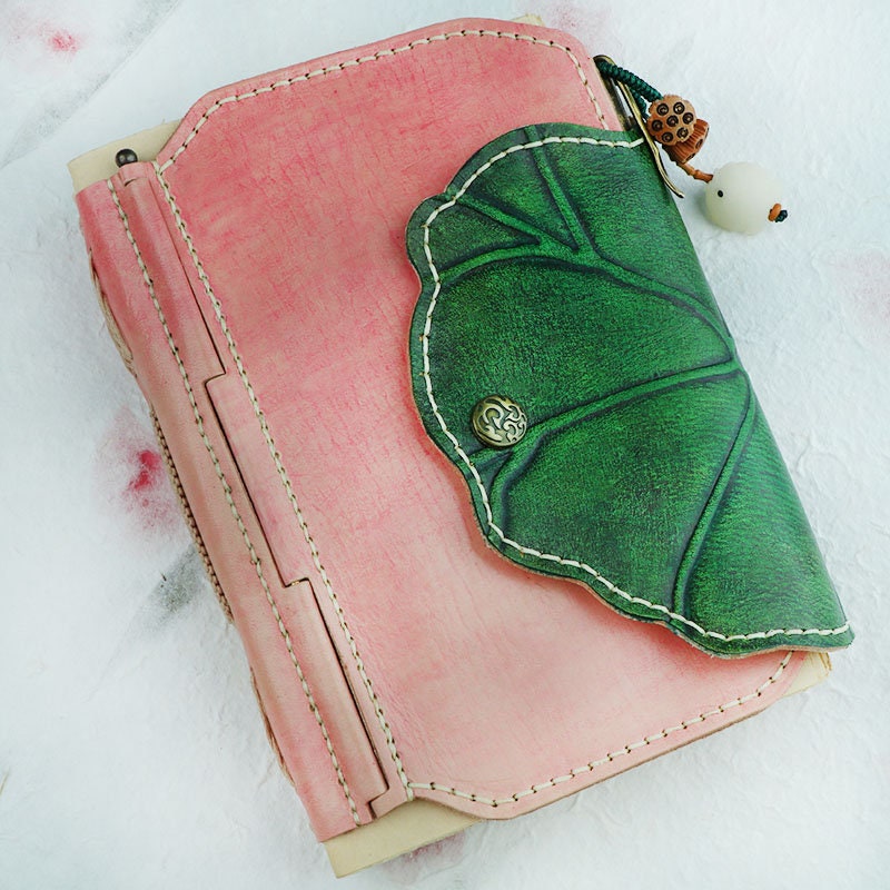 Lotus Leaf Handmade Cowhide Leather Notebook. Vintage Pink Handmade Leather Diary Gift Retro Thick Blank Journal for Travel Kraft Paper 240P